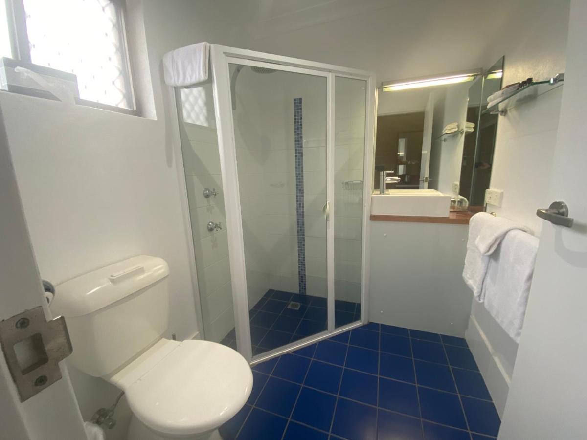 Avaleen Lodge Motor Inn Наура Екстериор снимка