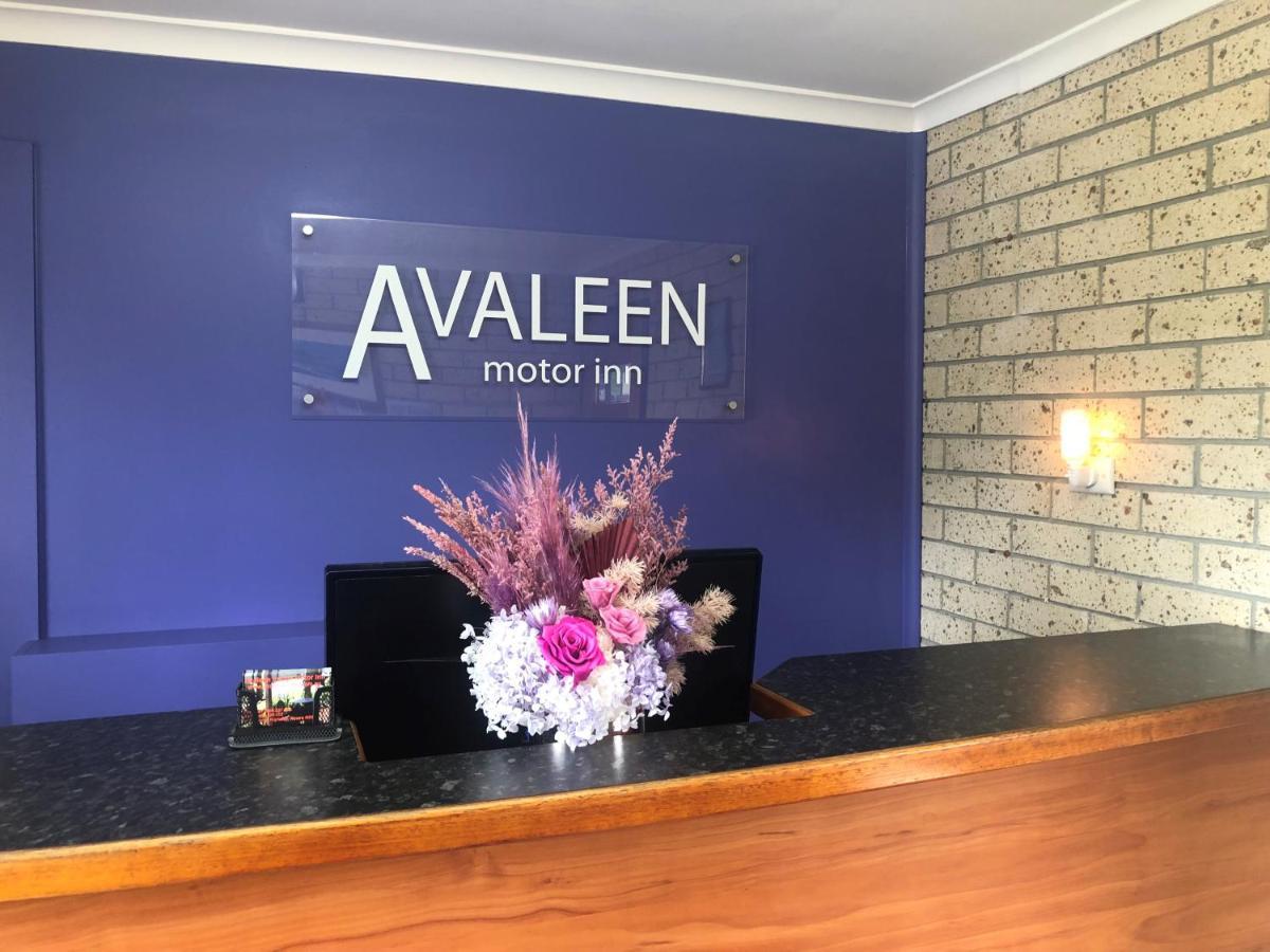 Avaleen Lodge Motor Inn Наура Екстериор снимка