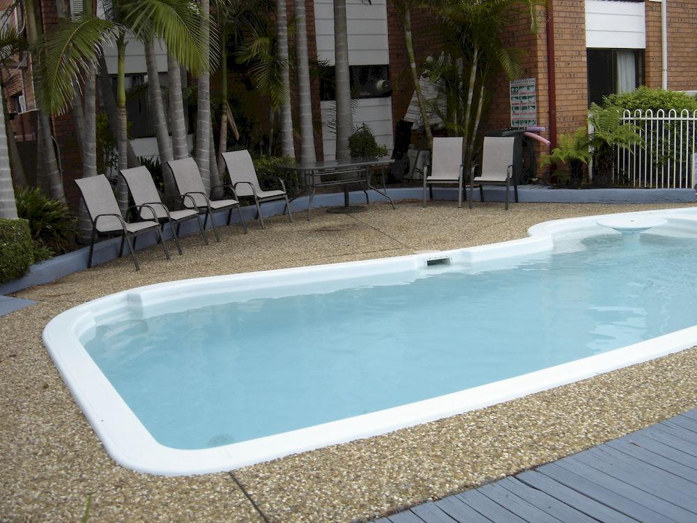 Avaleen Lodge Motor Inn Наура Екстериор снимка